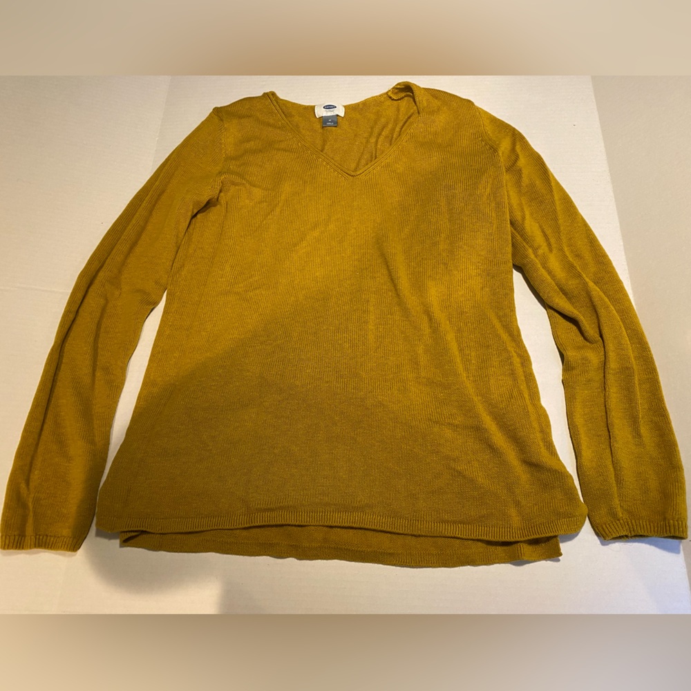 Women’s Old Navy Vneck Golden Yellow Knit Sweater Medium